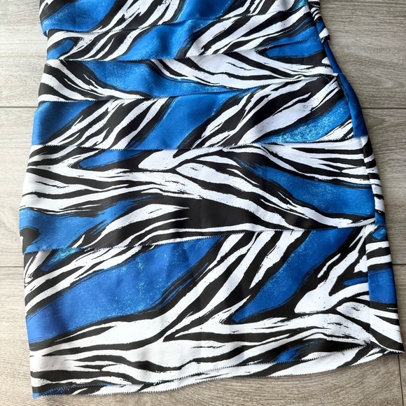 MICHAEL KORS Blue Black White Ruffled Zebra Stripe Sleeveless Dress - Picture 7 of 14